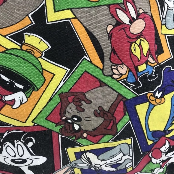 🛑 SOLD! Looney Tunes Cast All Over Print Bag - Picture 2 of 8
